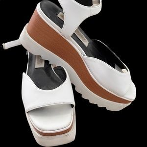 Sandals, used 1 time